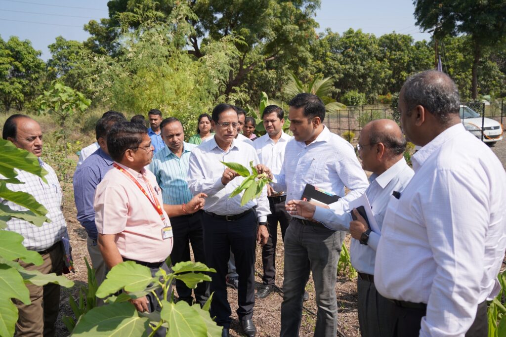 State Agriculture Commissioner Dr.  Praveen Gedam Visit to Mahatma Phule Agricultural University Rahuri