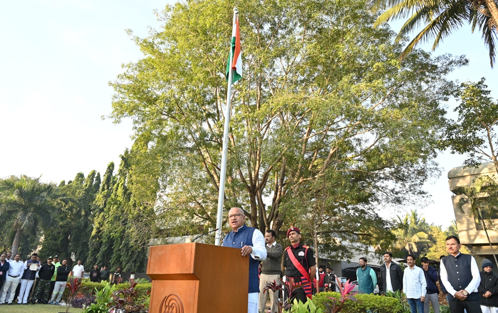 75th Republic Day celebrated with enthusiasm at Yashwantrao Chavan Maharashtra Open University