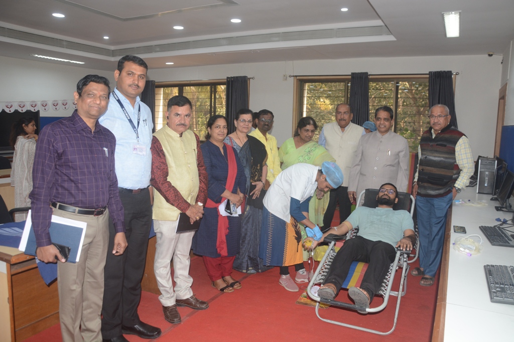 Blood donation camp concluded at Yashwantrao Chavan Maharashtra Open University