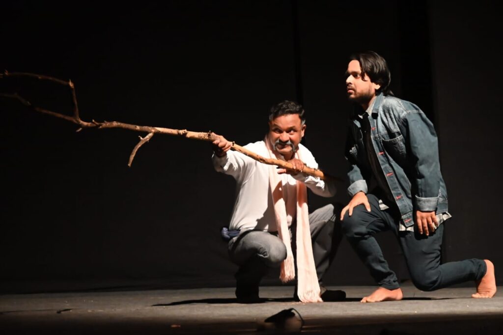 Presentation of the one-act play 'Lear' by the alumni of Shivaji University