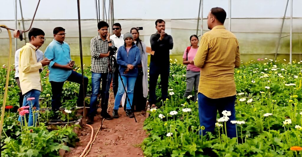 Journalism students of Shivaji University visit Karbharwadi