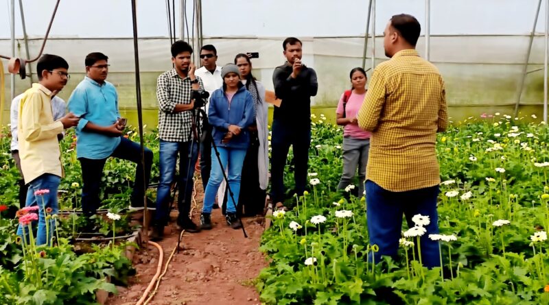 Journalism students of Shivaji University visit Karbharwadi