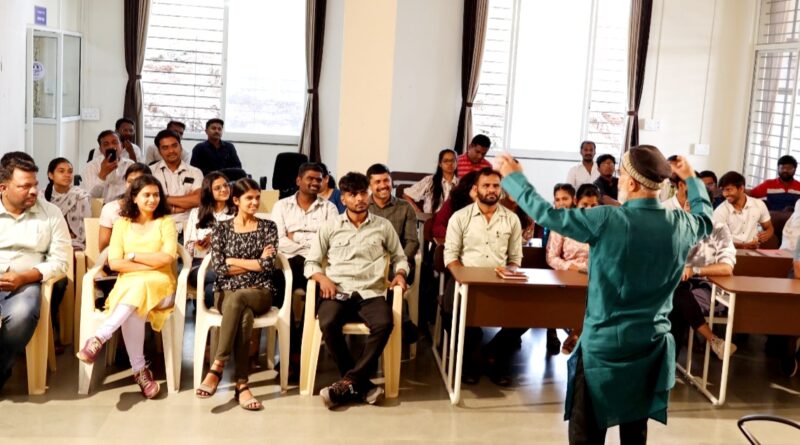 A workshop on 'Voice Culture' was held in Shivaji University