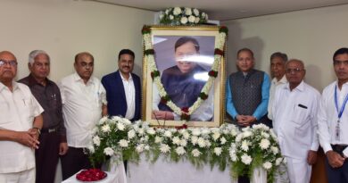 Salutations to Dr. Patangrao Kadam on the occasion of Memorial Day at Bharati University