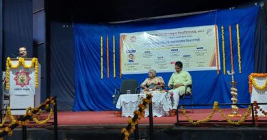 Jagadguru Shri Shankaracharya concluded a one-day national seminar in Sanskrit University
