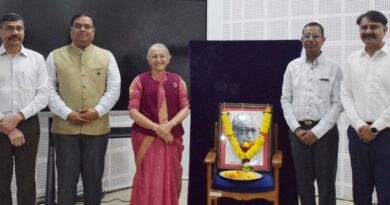 'Kusmagraj Smaran Yatra' program concluded at Maharashtra University of Health Sciences