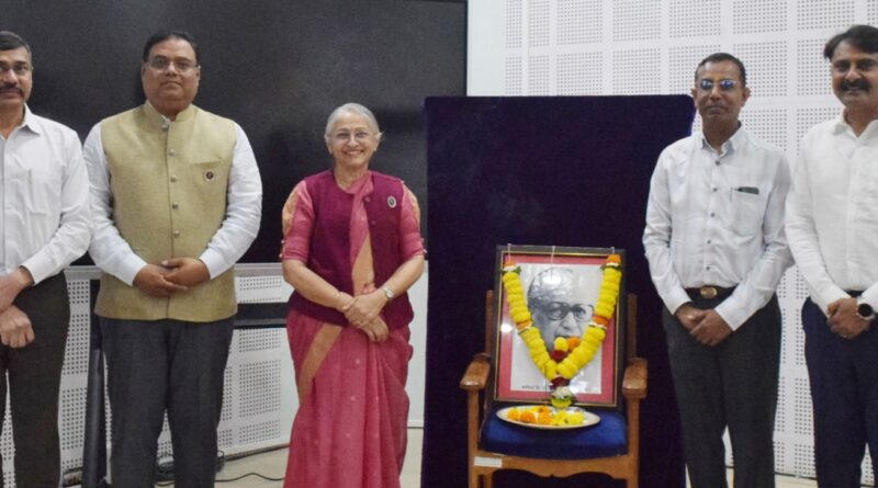 'Kusmagraj Smaran Yatra' program concluded at Maharashtra University of Health Sciences