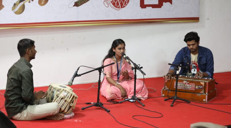 Dr. Babasaheb Ambedkar Marathwada University's Indradhanushya Youth Festival enthralls youth with classical ragdari tones