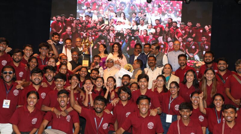 Mumbai University retained 'Championship' in Indradhanushya State Level Youth Festival