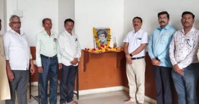 Mahatma Jyotiba Phule Jayanti celebrated in 'SRTM' University