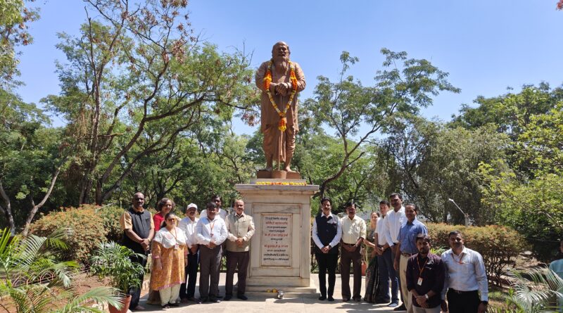 Greetings to Karmveer Bhaurao Patil on the occasion of Memorial Day in Shivaji University