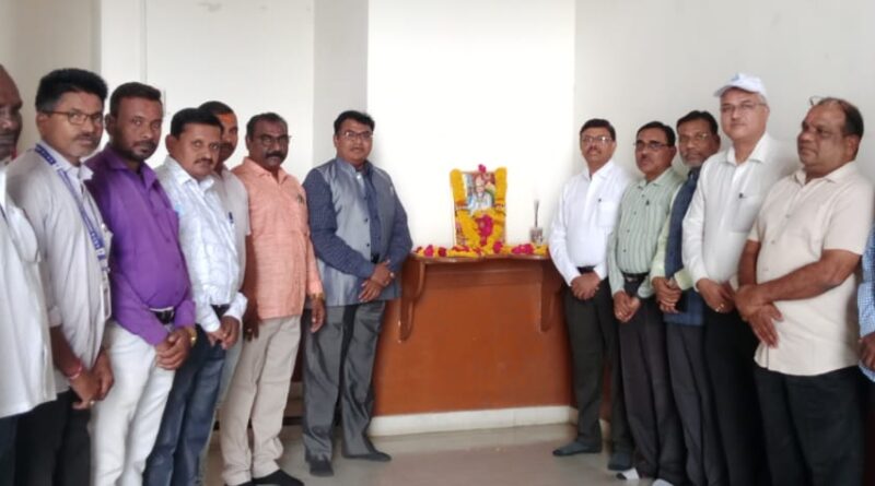Celebration of Mahatma Basaveshwar's birth anniversary in SRTMU