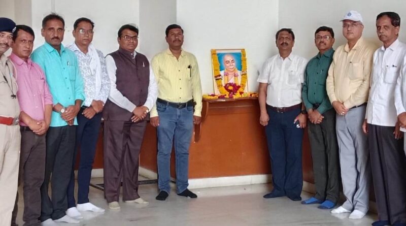 Rashtrasant Tukdoji Maharaj's birth anniversary celebration in srtm University