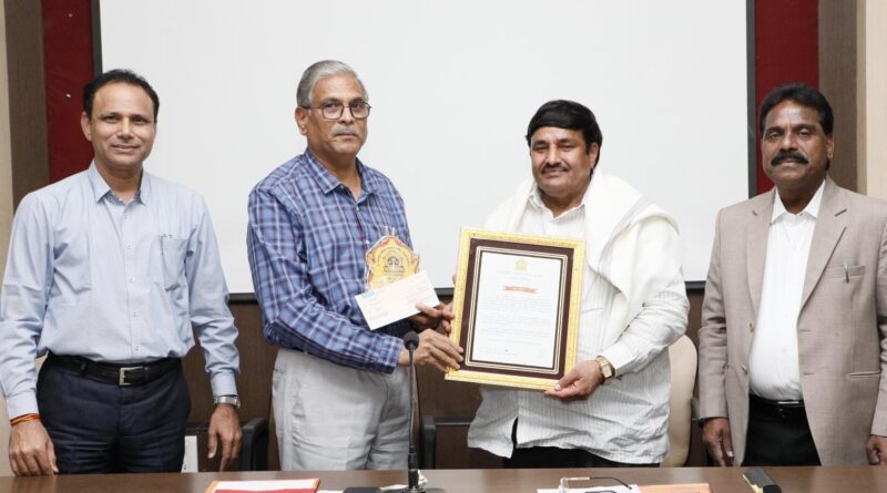 Dr. Babasaheb Ambedkar Marathwada University-officers, employees honored