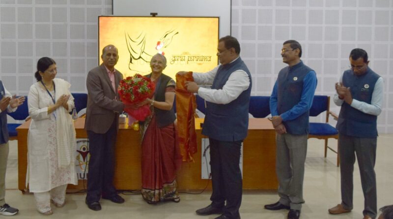 VC Dr Madhuri Kanitkar awarded D Sc degree from Dutta Meghe Institute