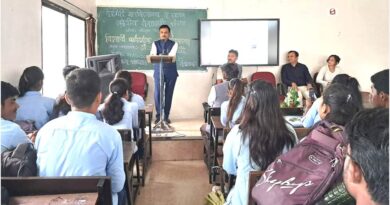 A lecture on Stress Free Life was held at Devagiri College