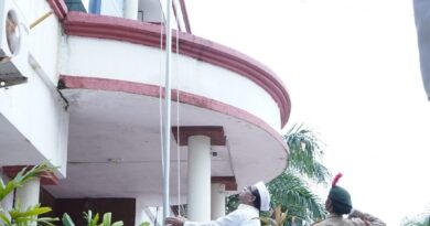 Flag Hoisting by Vice Chancellor Dr Prashant Bokare on the occasion of Independence Day at Gondwana University