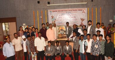 Players, coaches honored in Solapur University