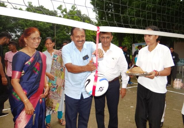 Various competitions were held on the occasion of Sports Day in Physical Education Department of Amravati University