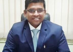 CA Pushkar Deshpande took charge of the post of Finance and Accounts Officer of the Amaravati University