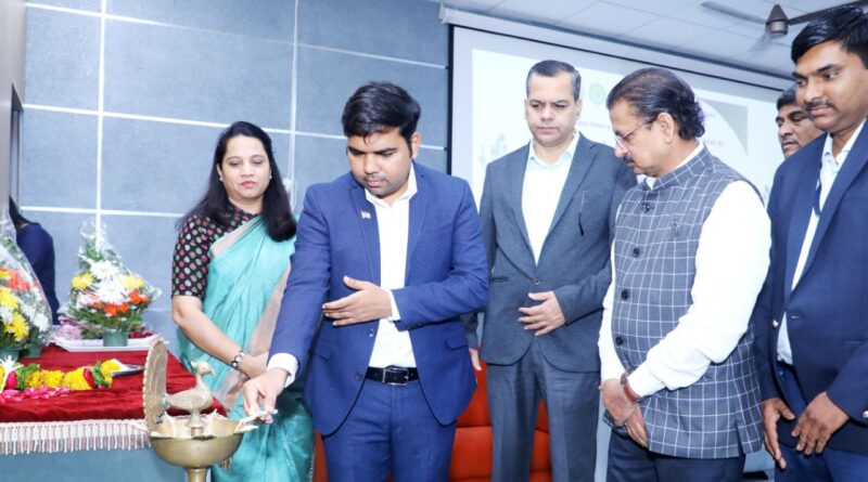 Collector inaugurated employment fair in Amravati University