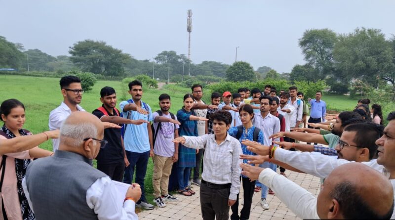 Students in Haryana Central University took oath to stay away from drugs