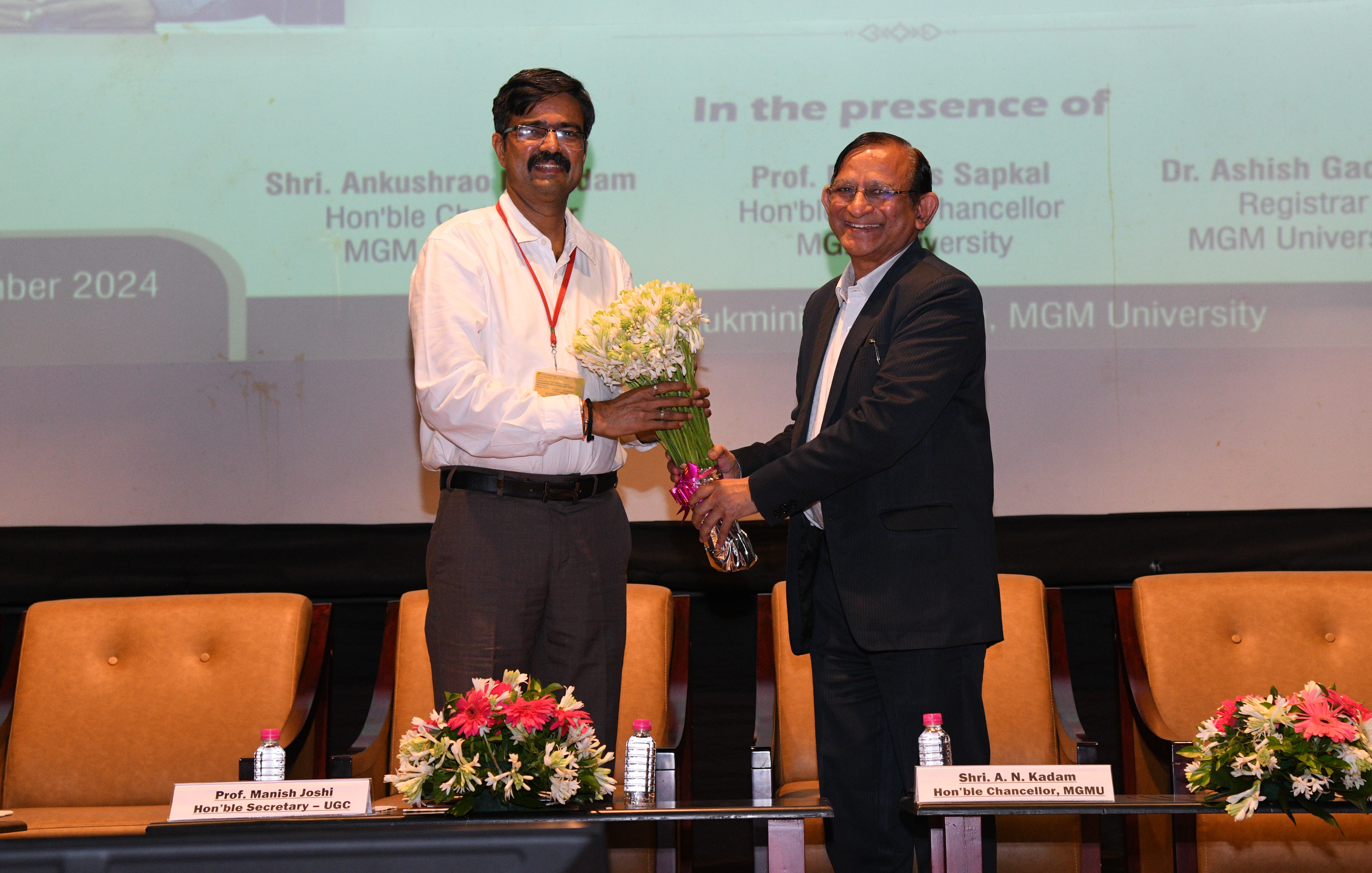 Dr. Manish Joshi interacted with professors at MGM University