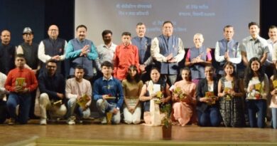 Meritorious children felicitated in Maharashtra University of Health Sciences