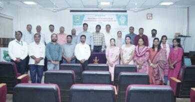 The workshop of Post Graduate Department of English was concluded at Gondwana University