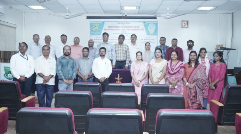 The workshop of Post Graduate Department of English was concluded at Gondwana University