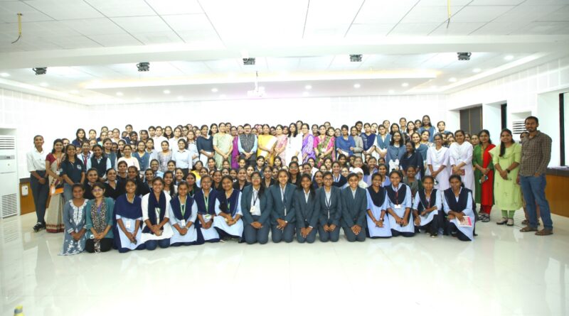 Cyber ​​Security Awareness Workshop for Girls conducted by Women's Studies Centre