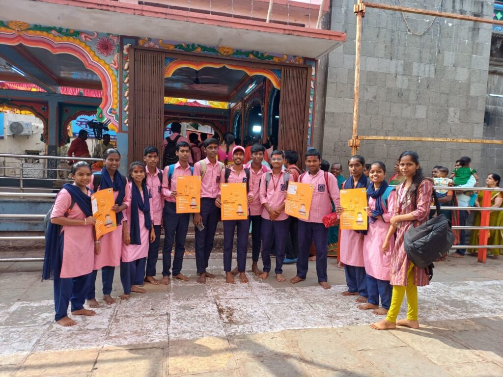 Cyber ​​Warriors of Solapur University created awareness on cyber security at Rupabhavani Mata Temple