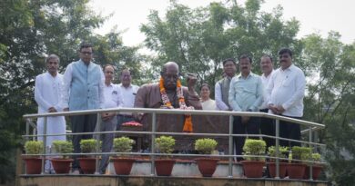 Greetings on Rashtrasant Tukdoji Maharaj Punytithi at Nagpur University b