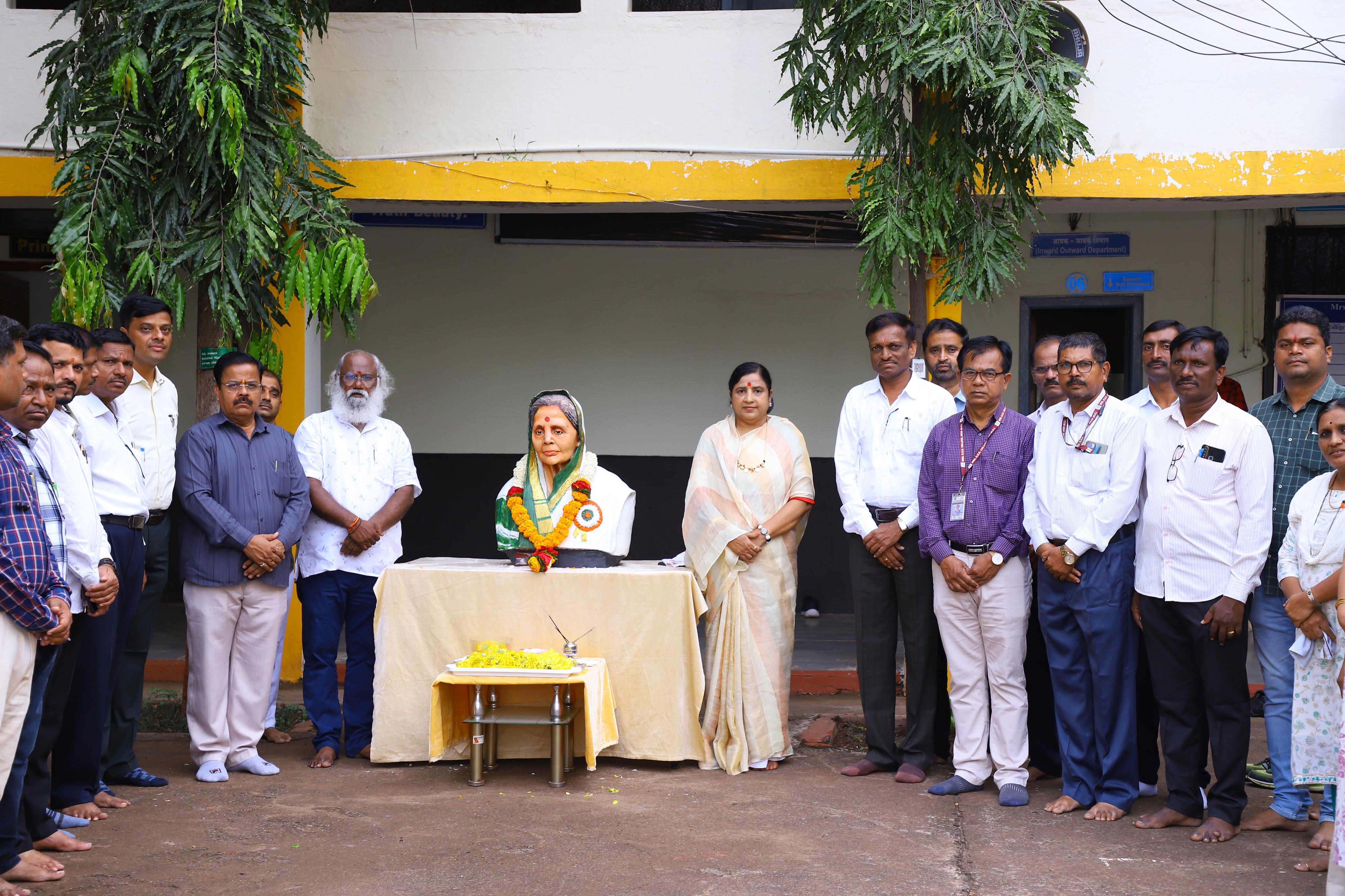 MP Kesharbai Kshirsagar Kaku punytithi was celebrated in K S K college