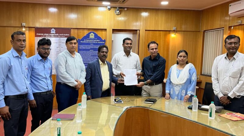 MoU between 'DDUKK' of BAMU and Param Skill Training India