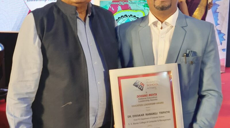 Dr. Diwakar Tripathi of SS Maniar College receives National Educational Leadership Award in the field of Computer Science