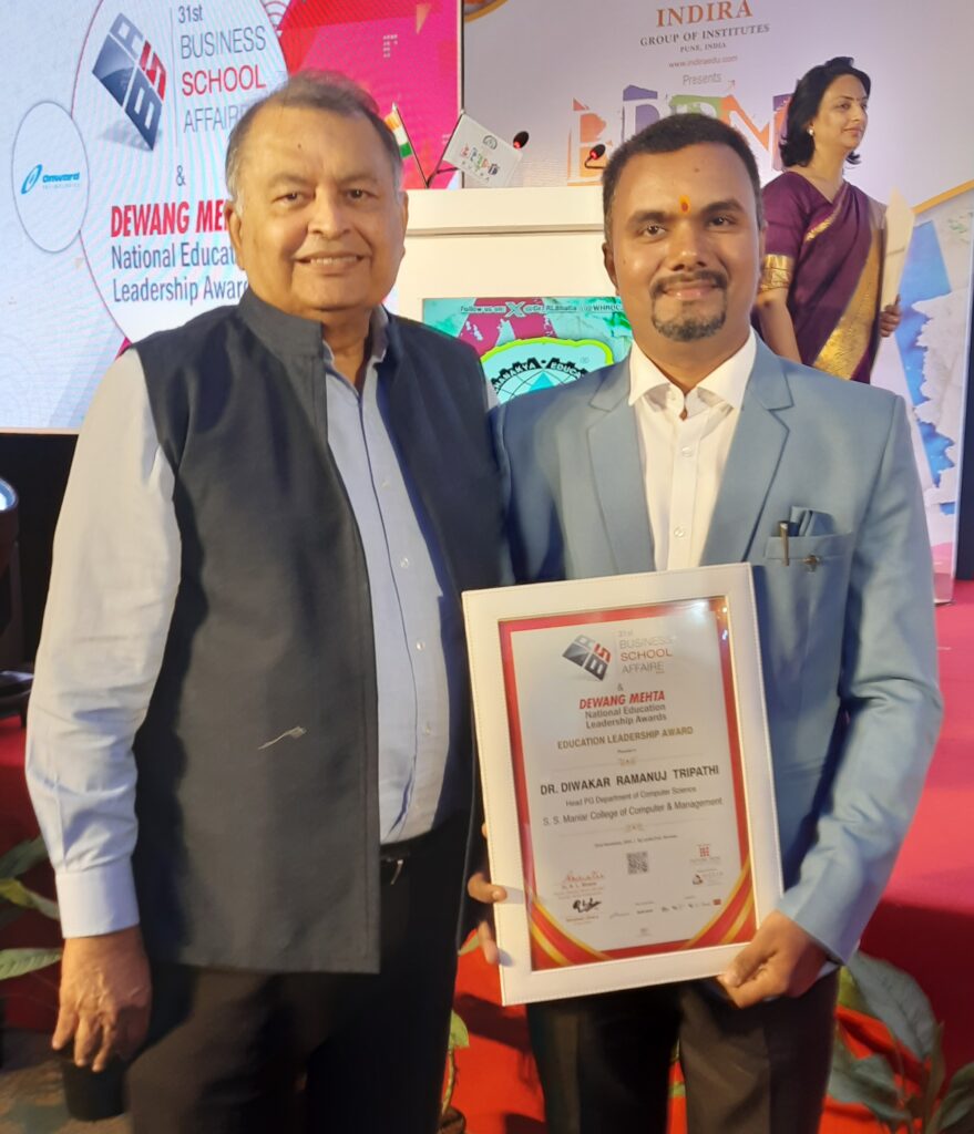 Dr. Diwakar Tripathi of SS Maniar College receives National Educational Leadership Award in the field of Computer Science