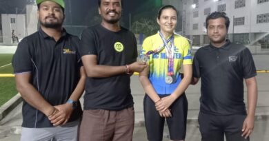 Mishti Shukla, a student of Veer Narmad South Gujarat University, Surat won several medals in the Roller Skating Championship