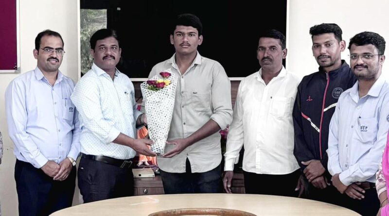 Rohit Patil, a student of DY Patil Agricultural College, won a gold medal in inter-collegiate athletics.