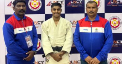 Om Hemgiray wins bronze medal in inter-university judo competition Bhopal