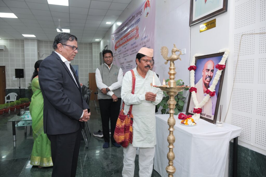 Lecture on the topic 'Renaming of Nagpur University'