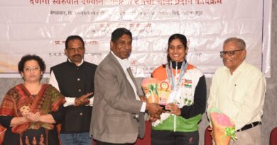 Punyashloka Ahilyadevi Holkar Solapur University will provide financial assistance to international athletes