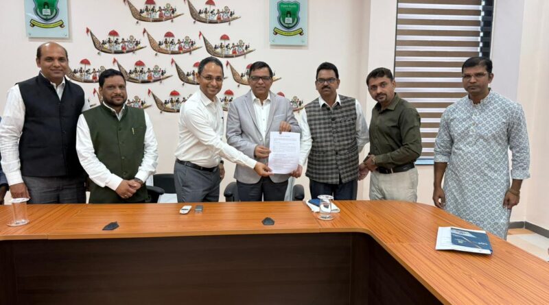 Gondwana University Gadchiroli signs MoU with ‘Learn Coach’ software company