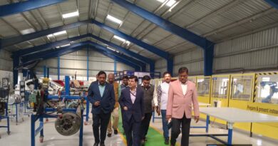 Mumbai University Vice Chancellor Dr. Ravindra Kulkarni visits CIIIT Centre at Gondwana University