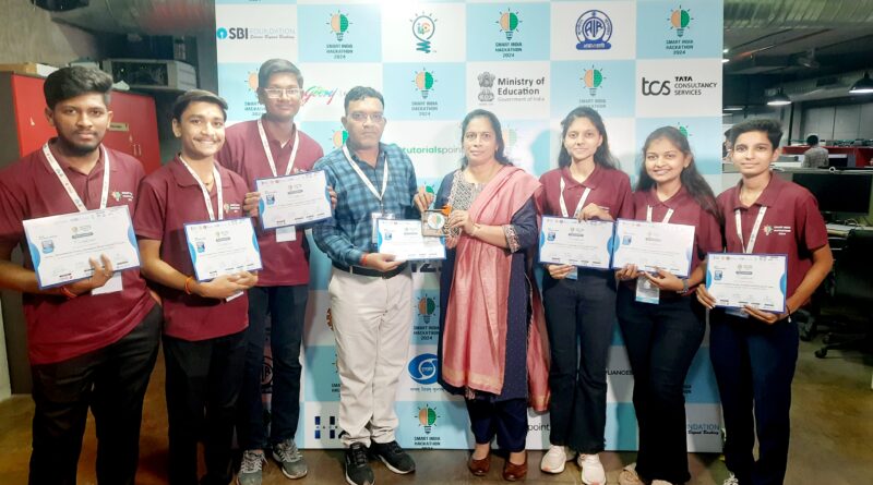 R C Patel Engineering students present a new approach at Smart India Hackathon