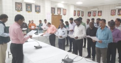 Rashtrasant Tukadoji Maharaj took oath of allegiance to democracy at Nagpur University