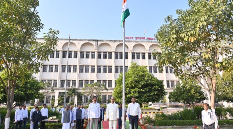 Republic Day celebrations celebrated with enthusiasm at Rashtrasant Tukadoji Maharaj Nagpur University