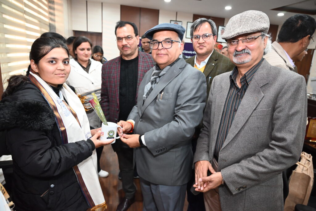 The Chancellor of Haryana Central University welcomed the delegation from Madhya Pradesh