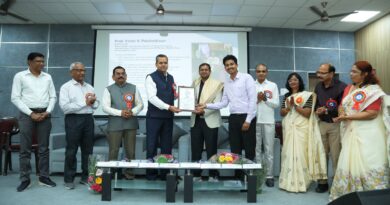 Amravati University felicitates former student and Tata Fundamental Research Centre's Prof. Vivek Polshettiwar