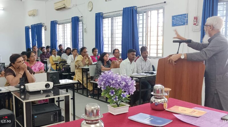 Shyam Benegal The pioneer of Samantara women-centric cinema - State-level seminar inaugurated at Tarabai Women's Studies Centre